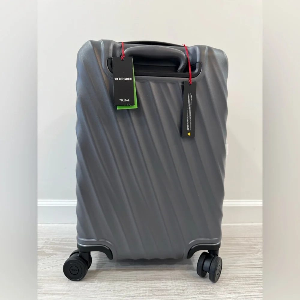 Tumi 19 Degree International Expandable 4-Wheel Carry-On - Grey Texture